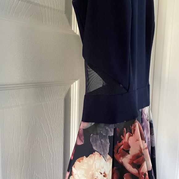 Formal dress - Picture 2 of 2